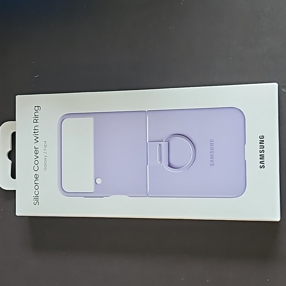 Samsung Silicone Cover with Ring Galaxy Z Flip 4 OEM NWT